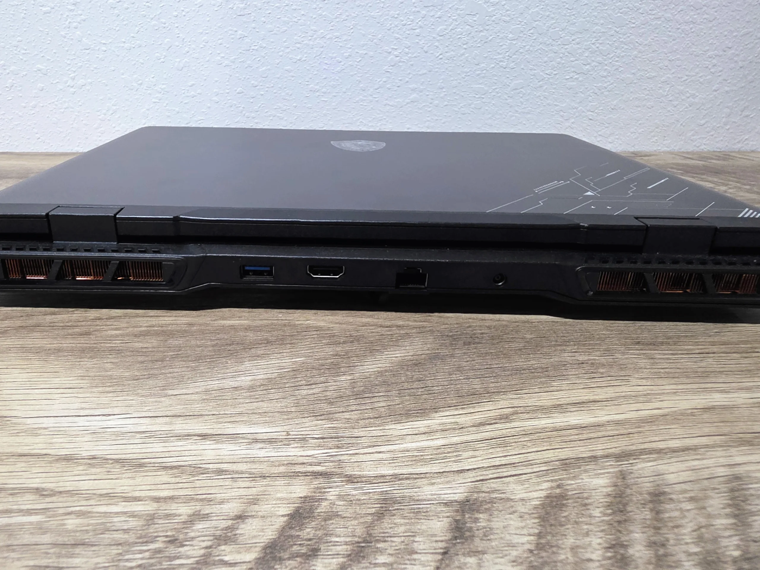 MSI Crosshair 16 HX AI — rear exhaust vents